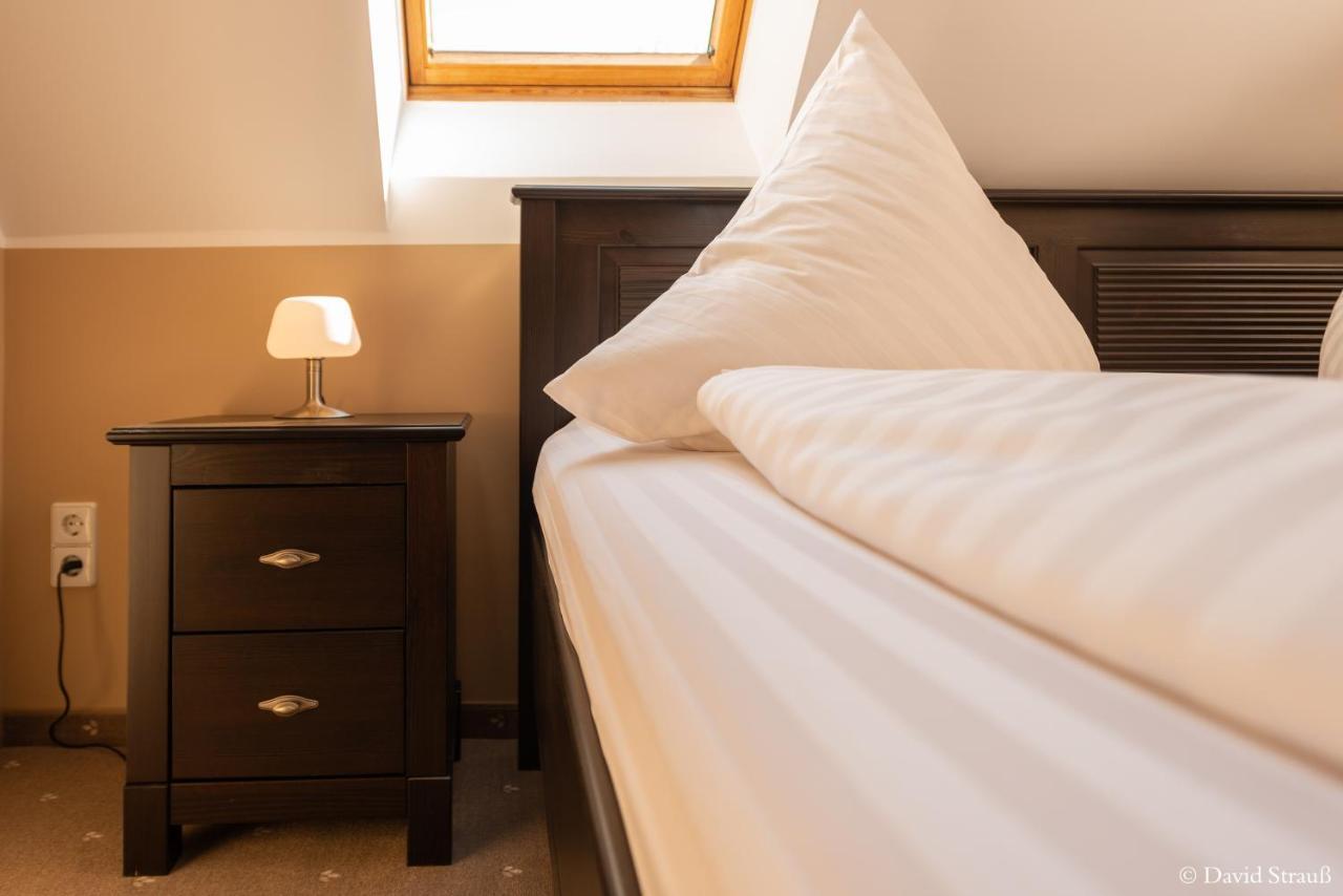 Hotel Wasserschloesschen Naumburg  Buitenkant foto