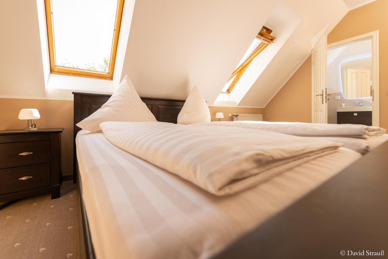 Hotel Wasserschloesschen Naumburg  Buitenkant foto
