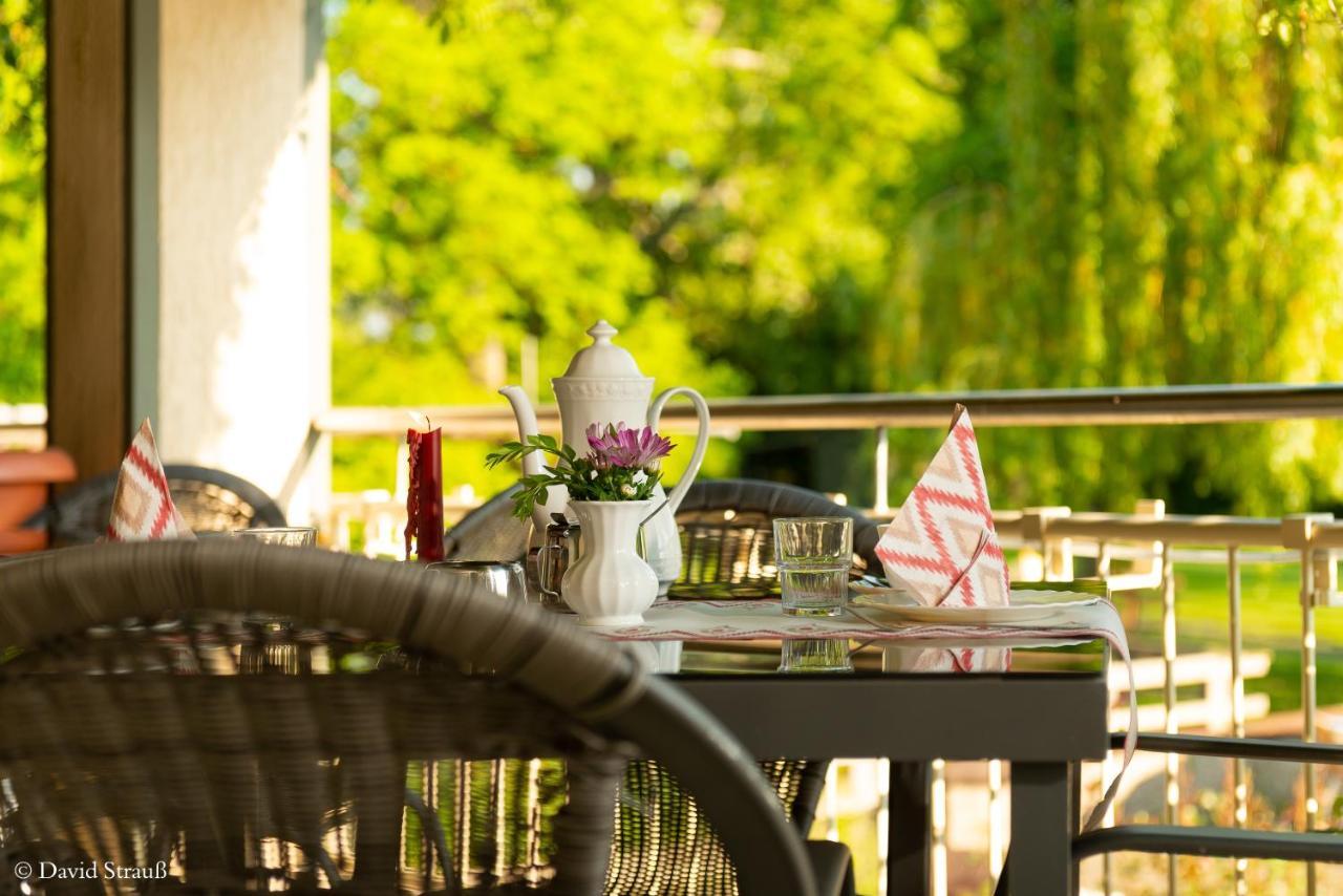 Hotel Wasserschloesschen Naumburg  Buitenkant foto